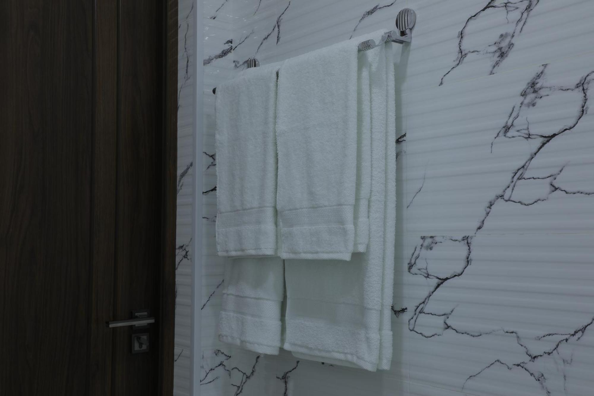 Resident Hotel Tashkent Bagian luar foto