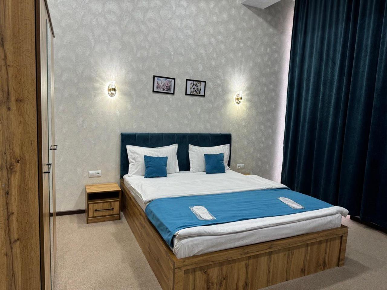 Resident Hotel Tashkent Bagian luar foto