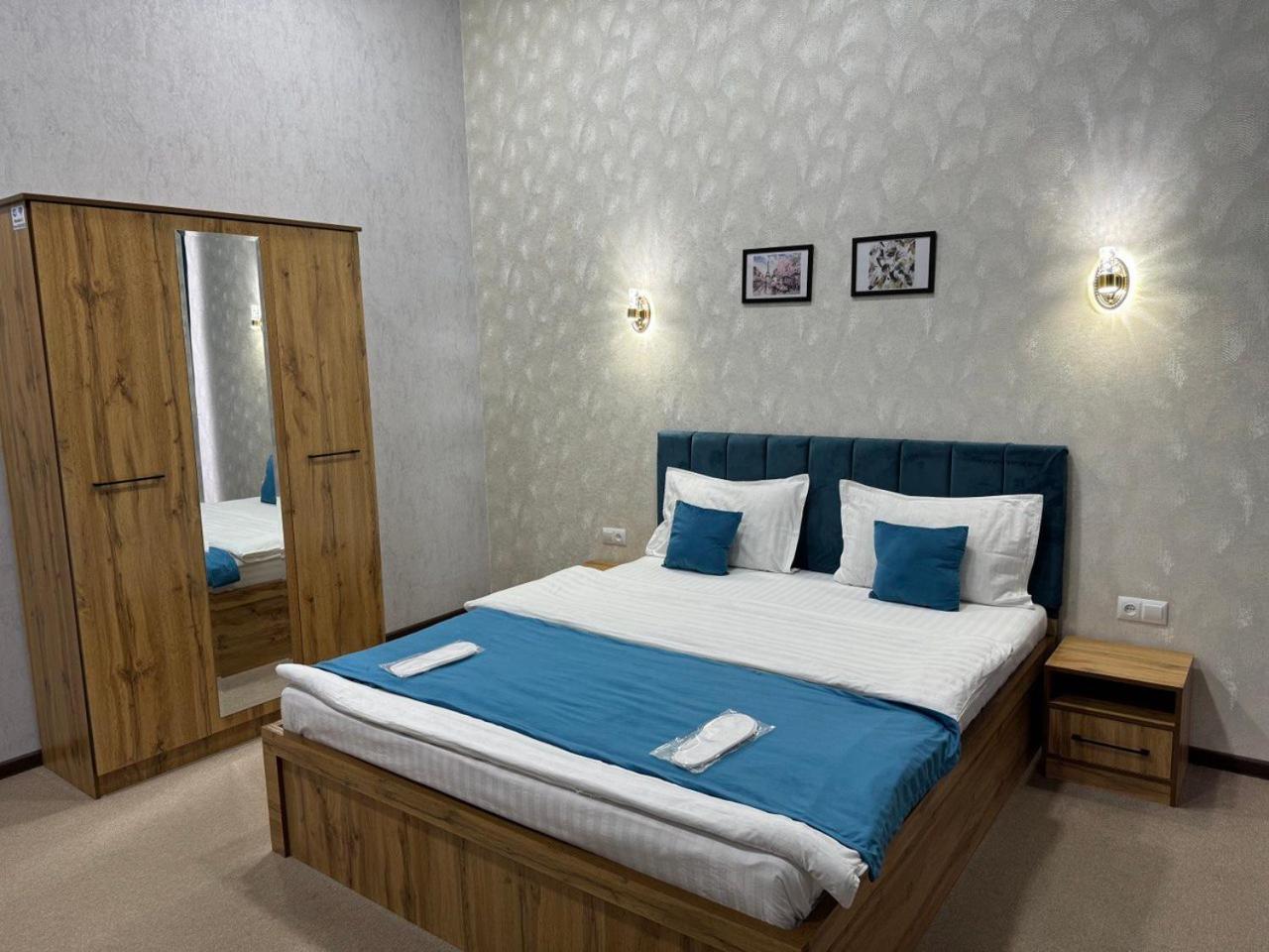 Resident Hotel Tashkent Bagian luar foto