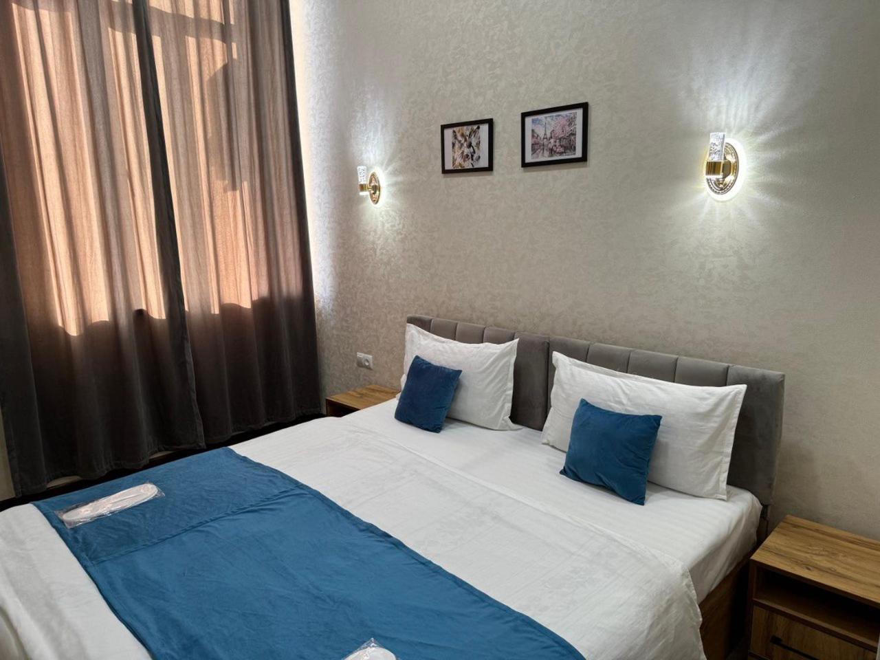 Resident Hotel Tashkent Bagian luar foto