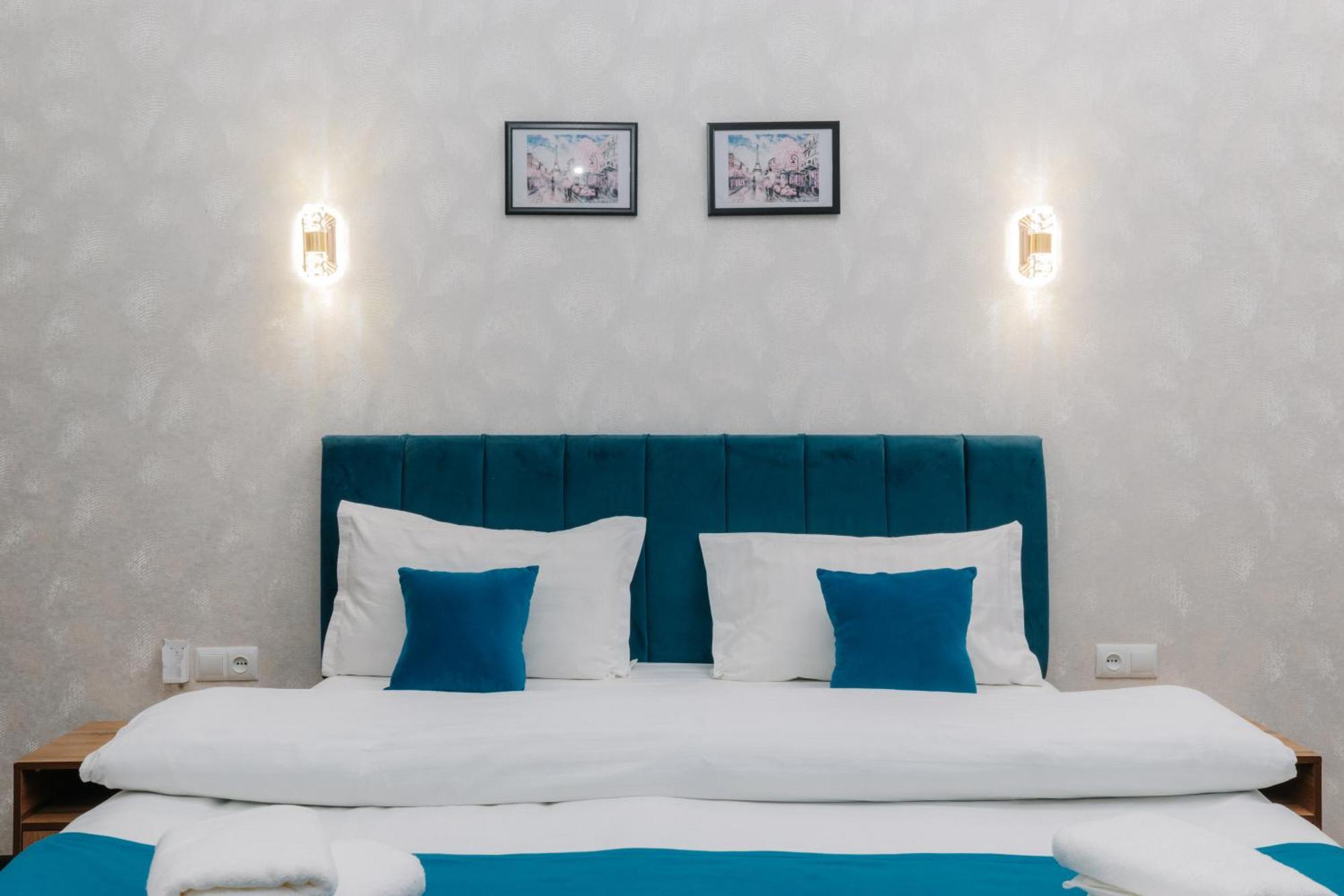 Resident Hotel Tashkent Bagian luar foto