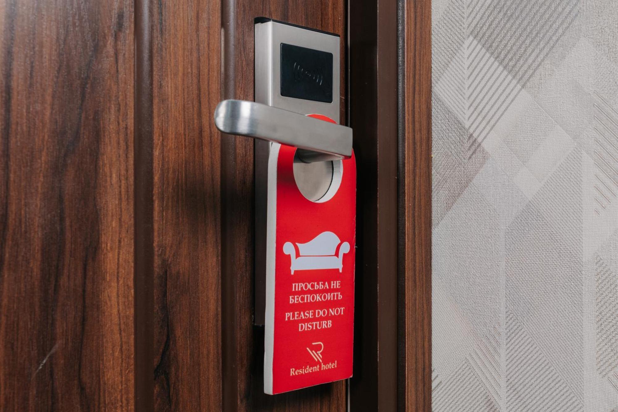 Resident Hotel Tashkent Bagian luar foto