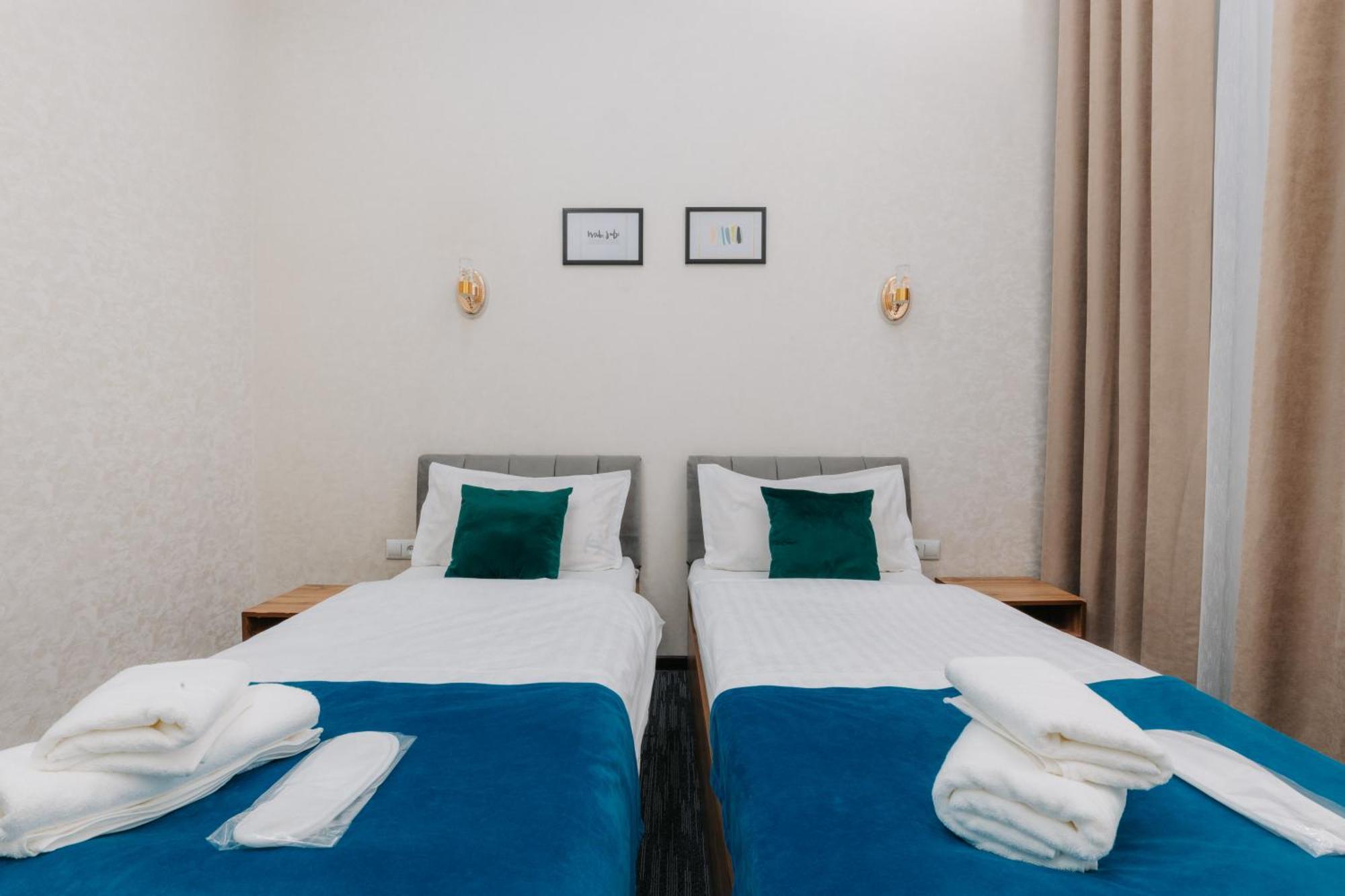 Resident Hotel Tashkent Bagian luar foto